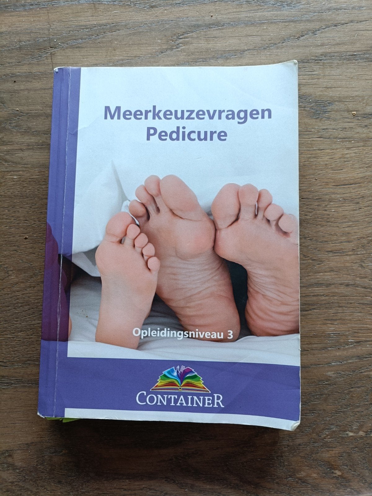 Meerkeuzevragen Pedicure Opleidingsniveau 3, Ophalen of Verzenden, Zo goed als nieuw, MBO