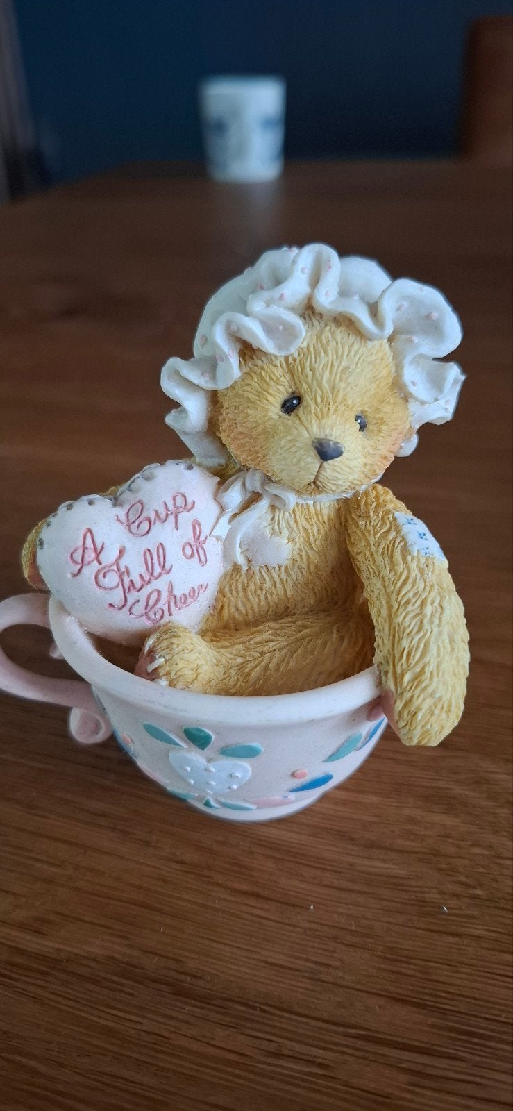 Cherished Teddies Marilyn "A Cup Full of Cheer" Beeldje, Verzamelen, Beren en Cherished Teddies, Ophalen of Verzenden, Zo goed als nieuw