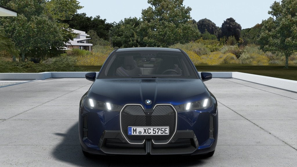BMW iX xDrive60 M Sport / Panoramadak Sky Lounge / Trekhaak, Auto's, BMW, Automaat, Zwart, Blauw, IX