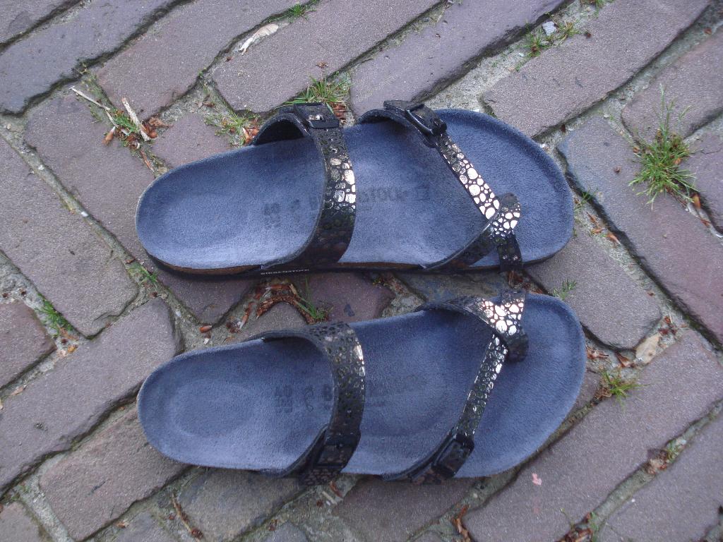 MAYARI ZWART KLEURRIJK NIEUW 40 GRATIS VERZENDING PER POST, Slippers, Verzenden, Zwart, Nieuw