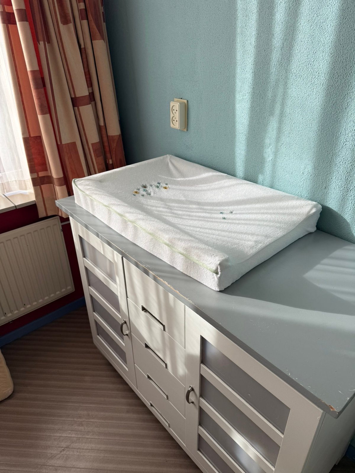 Commode 116x55 gratis op te halen, Ophalen, 100 tot 150 cm, Zo goed als nieuw, 3 of 4 laden