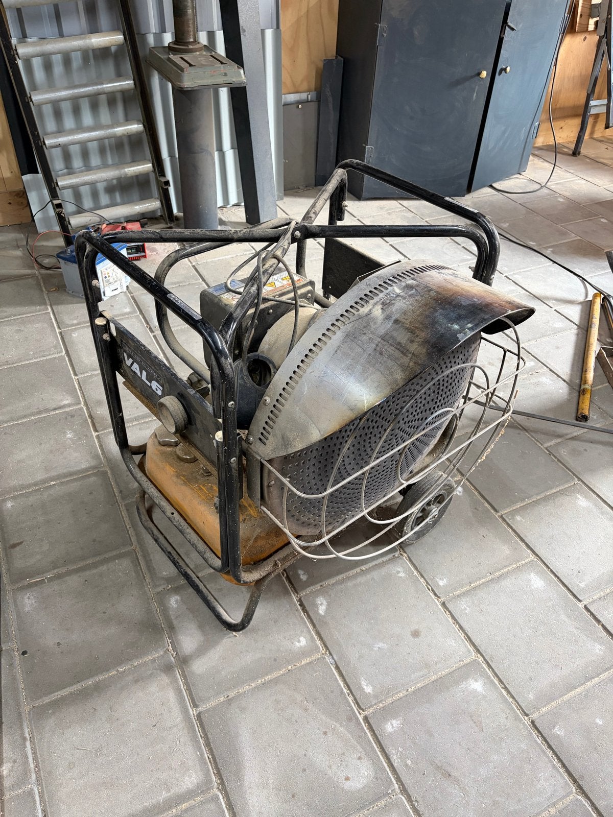 VAL6 KBE1S Diesel/Kerosine Kachel - 32.5kW, Ophalen, 30 tot 80 cm, Gebruikt, Kachel