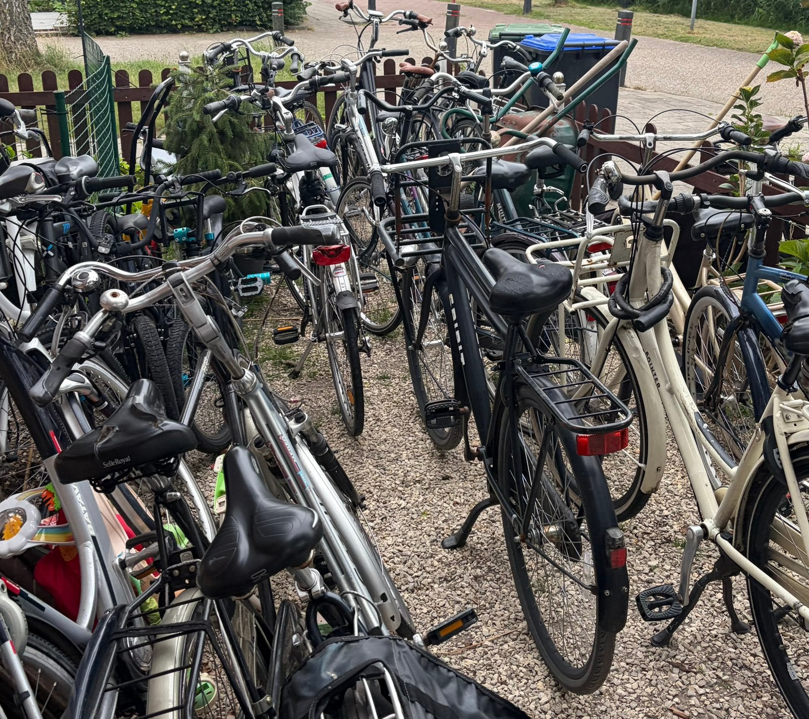 Grote aantallen fietsen te koop. Alles tussen €25/40, Fietsen en Brommers, Fietsonderdelen, Ophalen of Verzenden, Zo goed als nieuw
