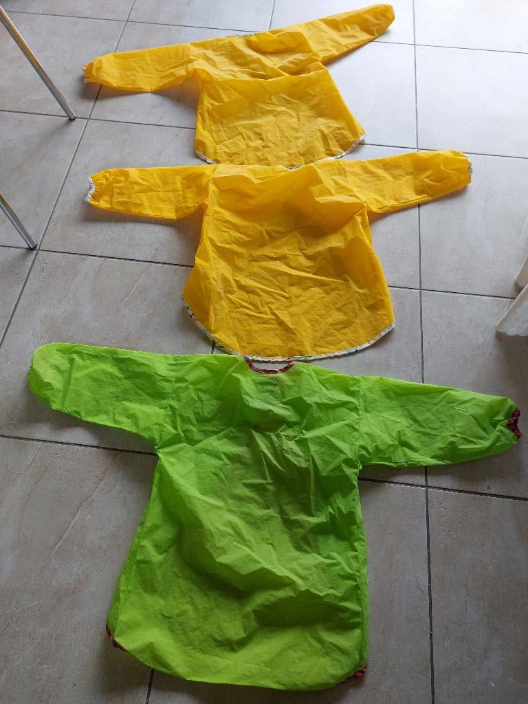 3 slabben voor kinderen 3-4 jaar.  voor eten of knutselen, Ophalen of Verzenden, Gebruikt, Ikea, Jongen of Meisje