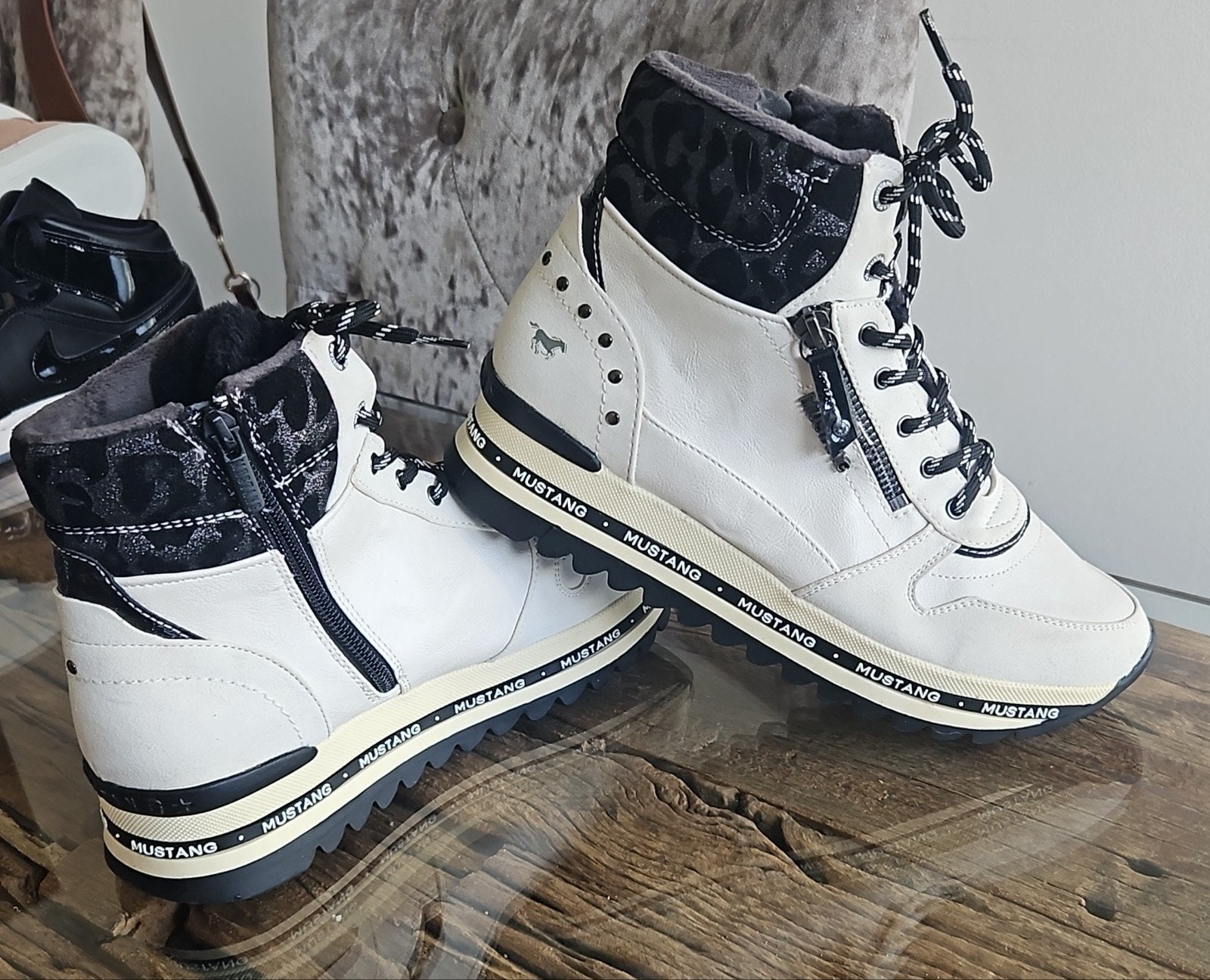 Nieuw Nieuwe Mustang Hoge Sneakers / Veterboots Wit Maat 39, Ophalen of Verzenden