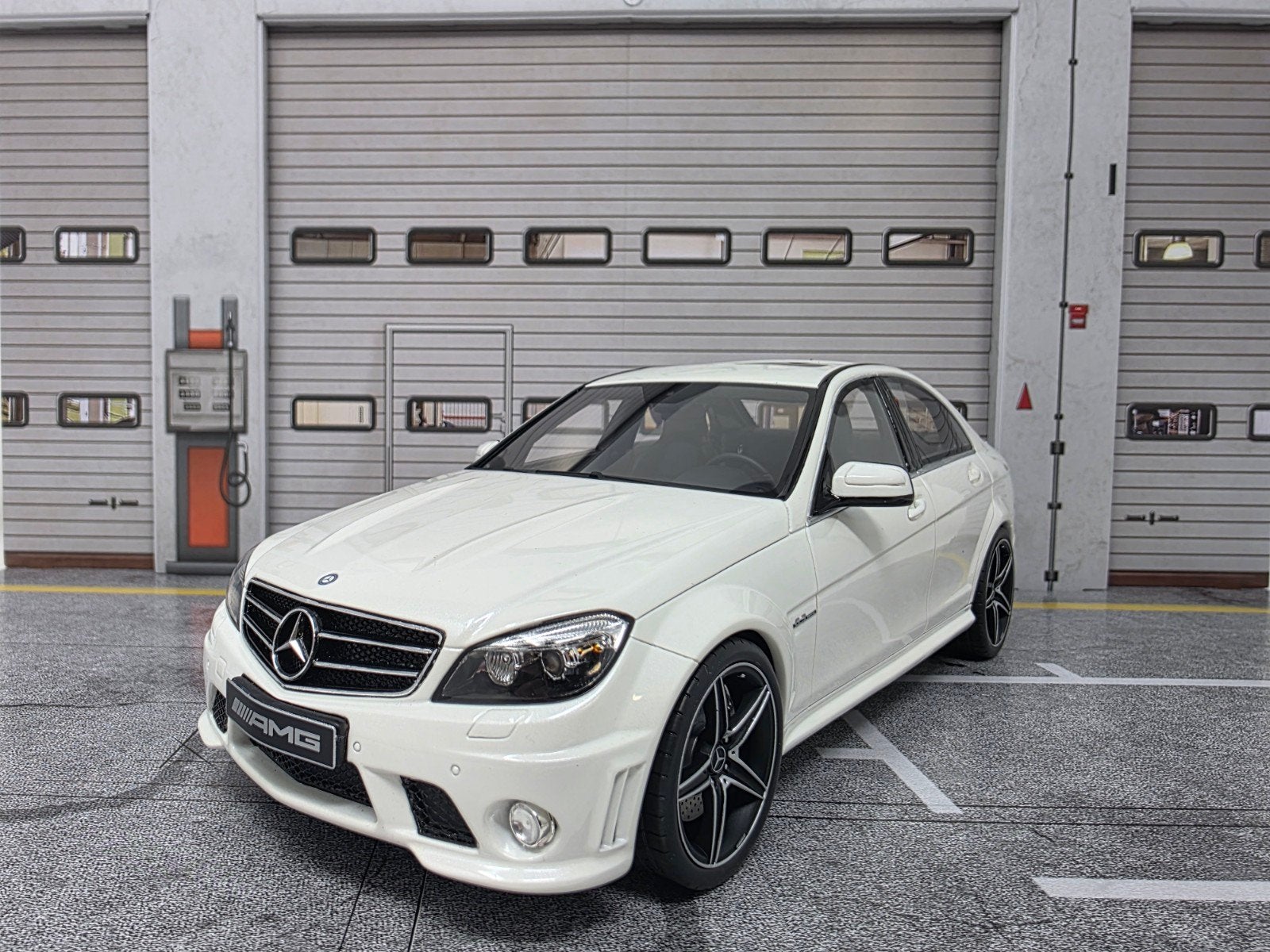Mercedes C63 AMG 1:18 in OVP GT Spirit, Ophalen of Verzenden, Zo goed als nieuw, Overige merken