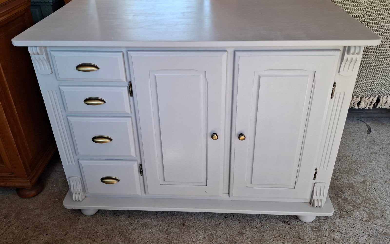 Ruime kast / commode grijs, Ophalen, Grenenhout, 50 tot 75 cm, Met deur(en)