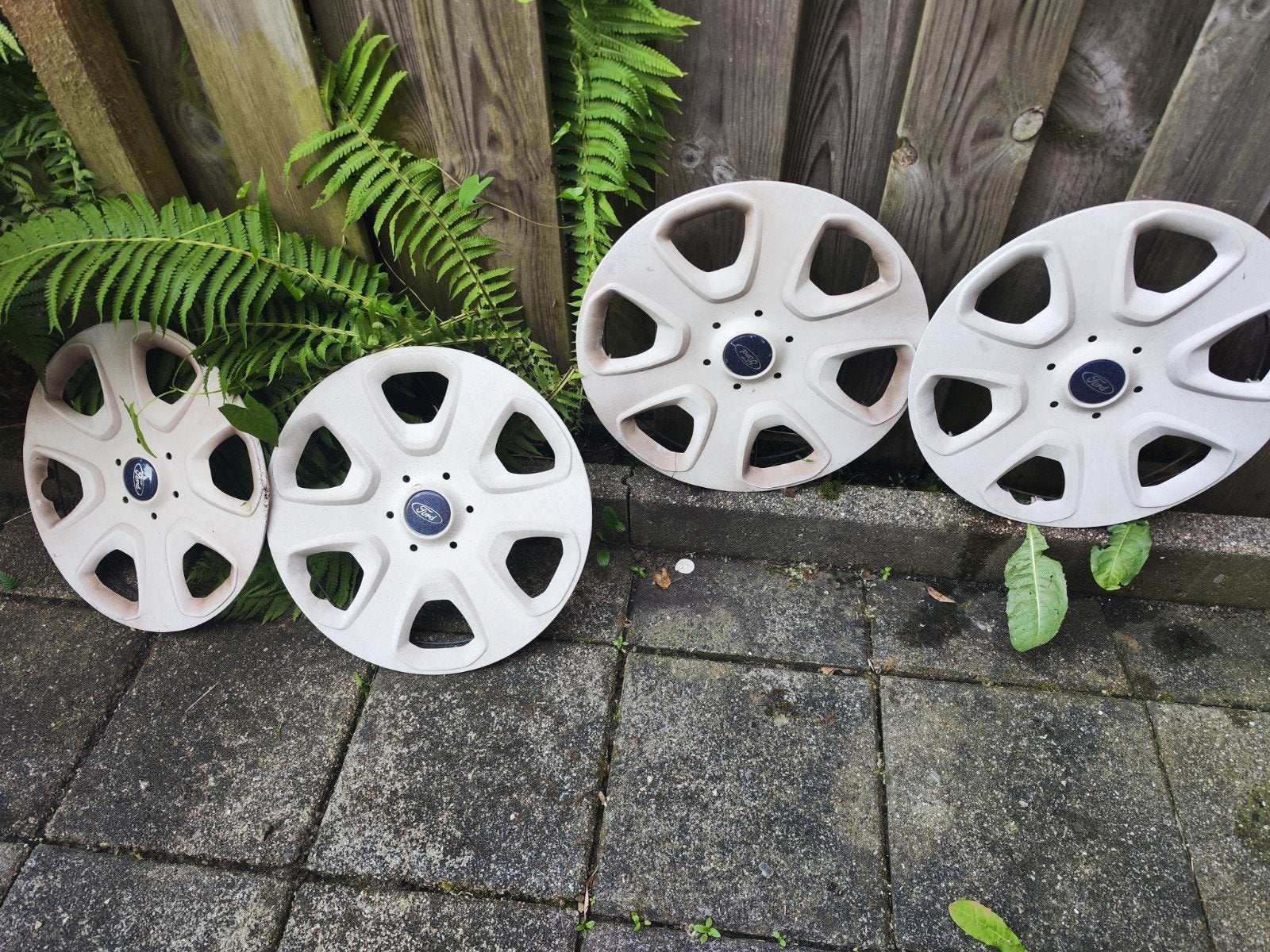 Ford Ka wieldoppen - Set van 4, Ophalen of Verzenden, Gebruikt