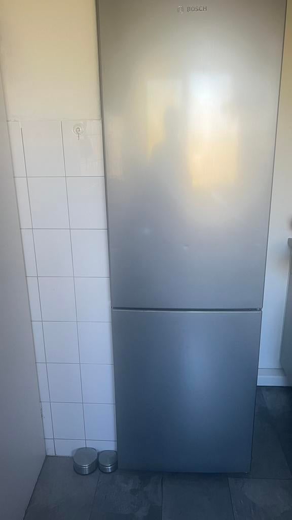 Bosch koelkast, Zonder vriesvak, 200 liter of meer, Zo goed als nieuw, 160 cm of meer