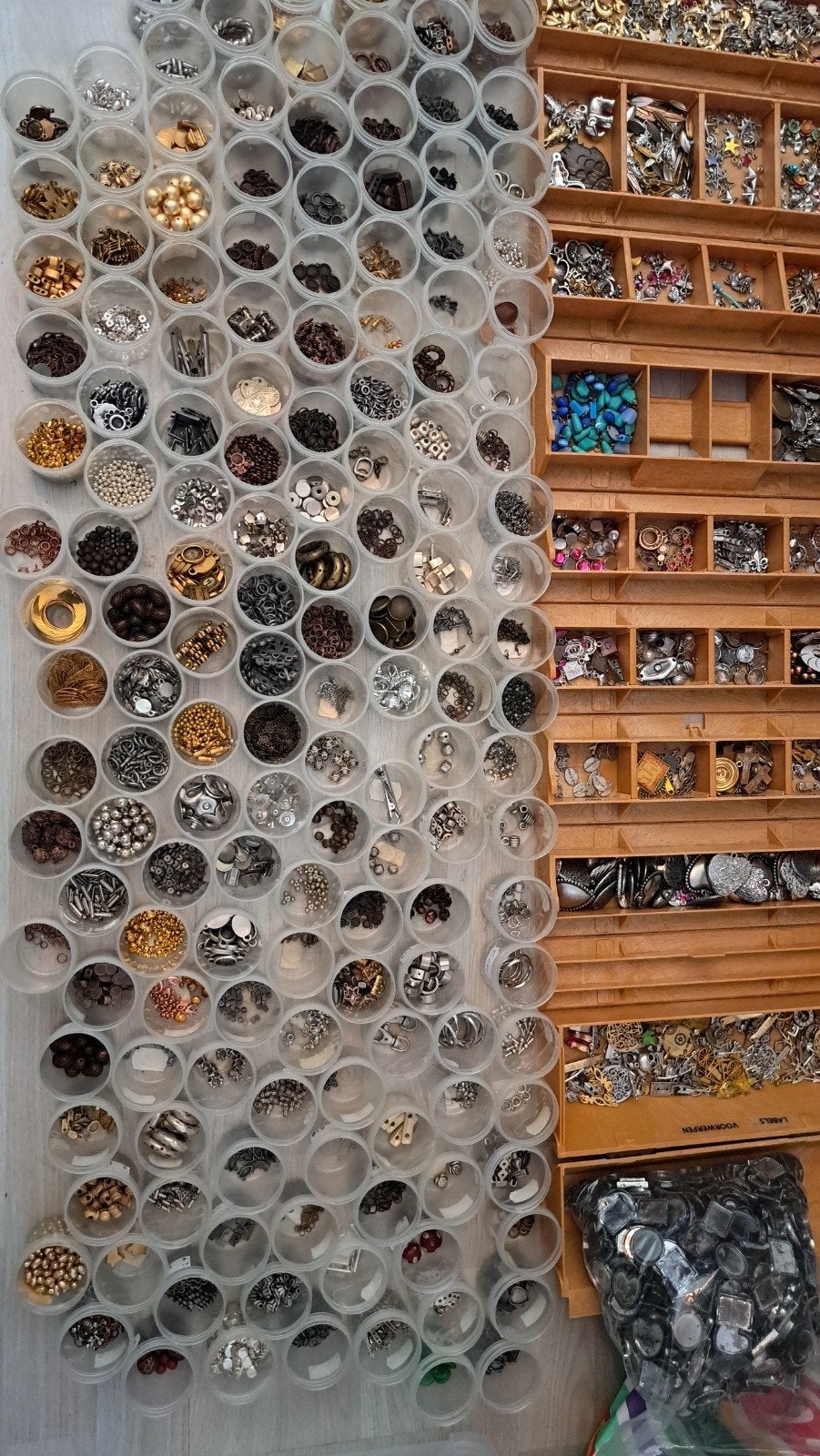 Grote partij kralen, bedels en sieradenonderdelen, Hobby en Vrije tijd, Kralen en Sieraden maken, Ophalen, Kraal