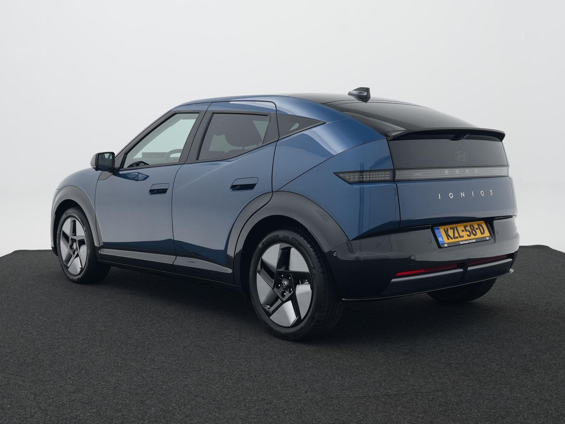 Hyundai IONIQ 3 Prime Sky 61 kWh | Beschikbaar 07-04-2026 |, Auto's, 136 pk, 750 kg, Blauw, Alcantara
