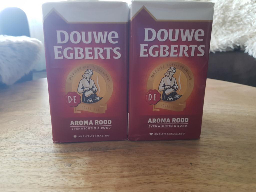 Geen 4 maar 5 stuks 250gr.  Douwe Egberts Snelfilter Koffie, Diversen, Levensmiddelen, Ophalen