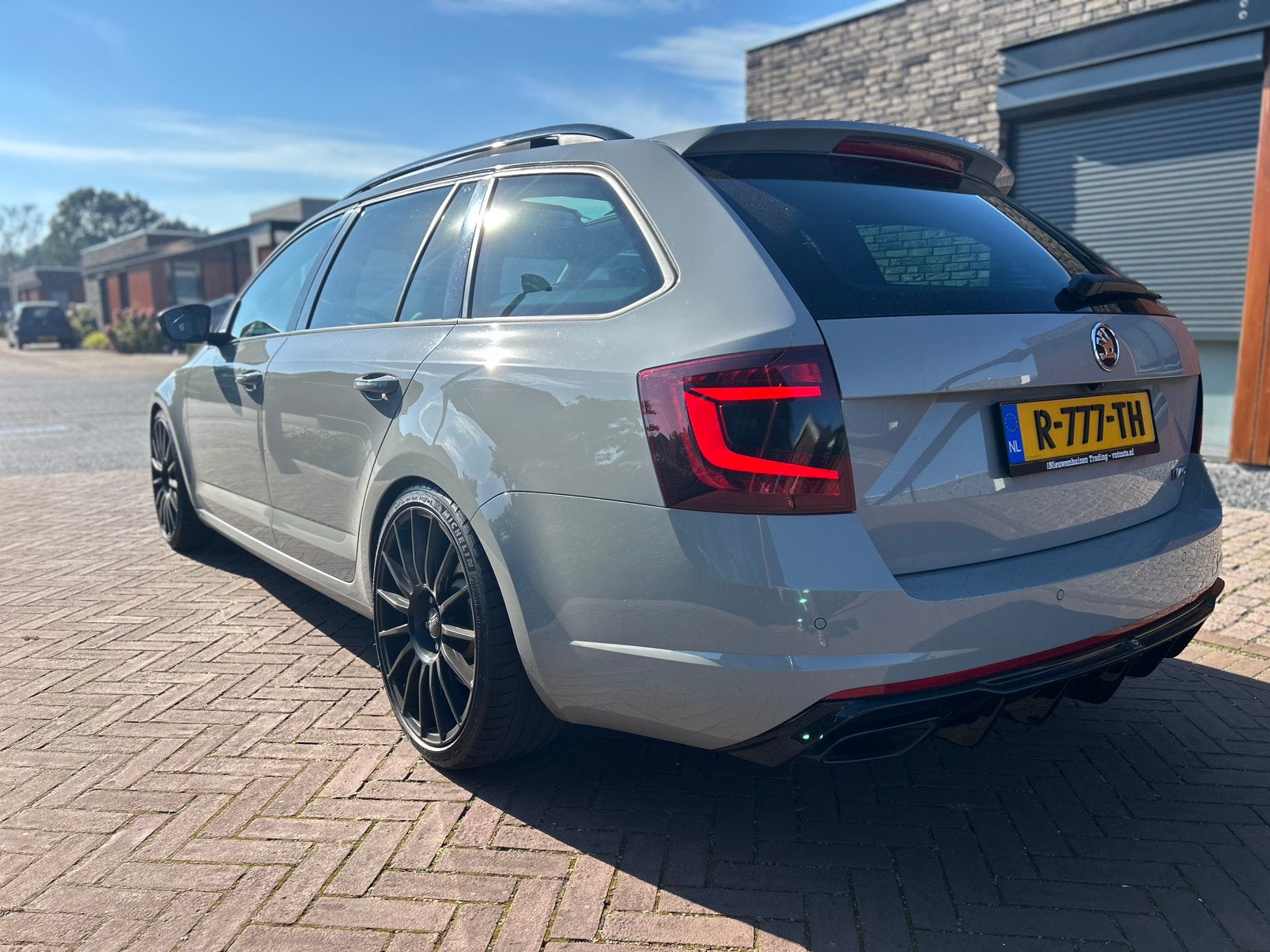 Skoda Octavia 2.0 TSI DSG RS / VRS 320PK + veel opties, Auto's, Verwarmde buitenspiegels, 4 cilinders, 1984 cc, 320 pk