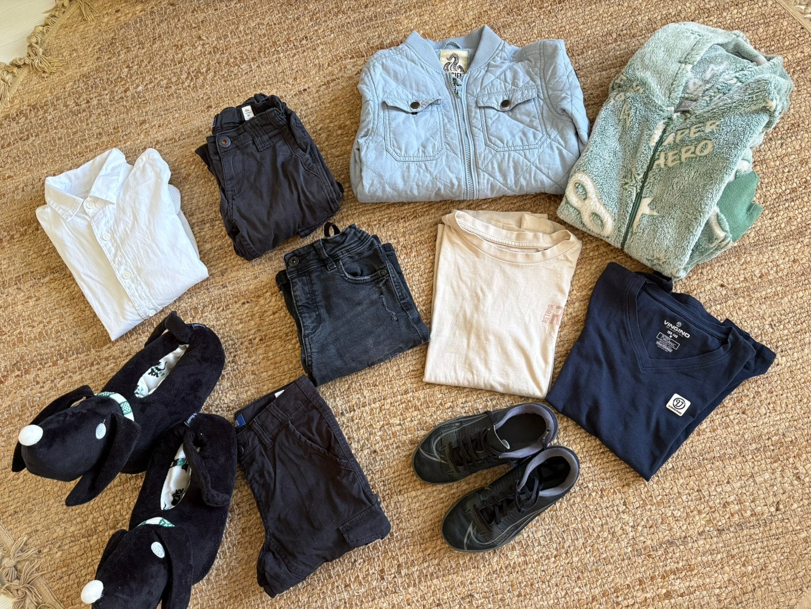 Kledingpakket jongen 128 134 Retour Z8 Nike 32 Broek Jas, Ophalen of Verzenden, Gebruikt