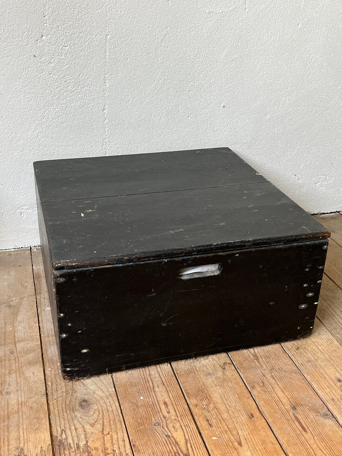 Leuke zwarte houten kist 51 cm breed, Ophalen, Gebruikt, 50 tot 100 cm, 5 – 50