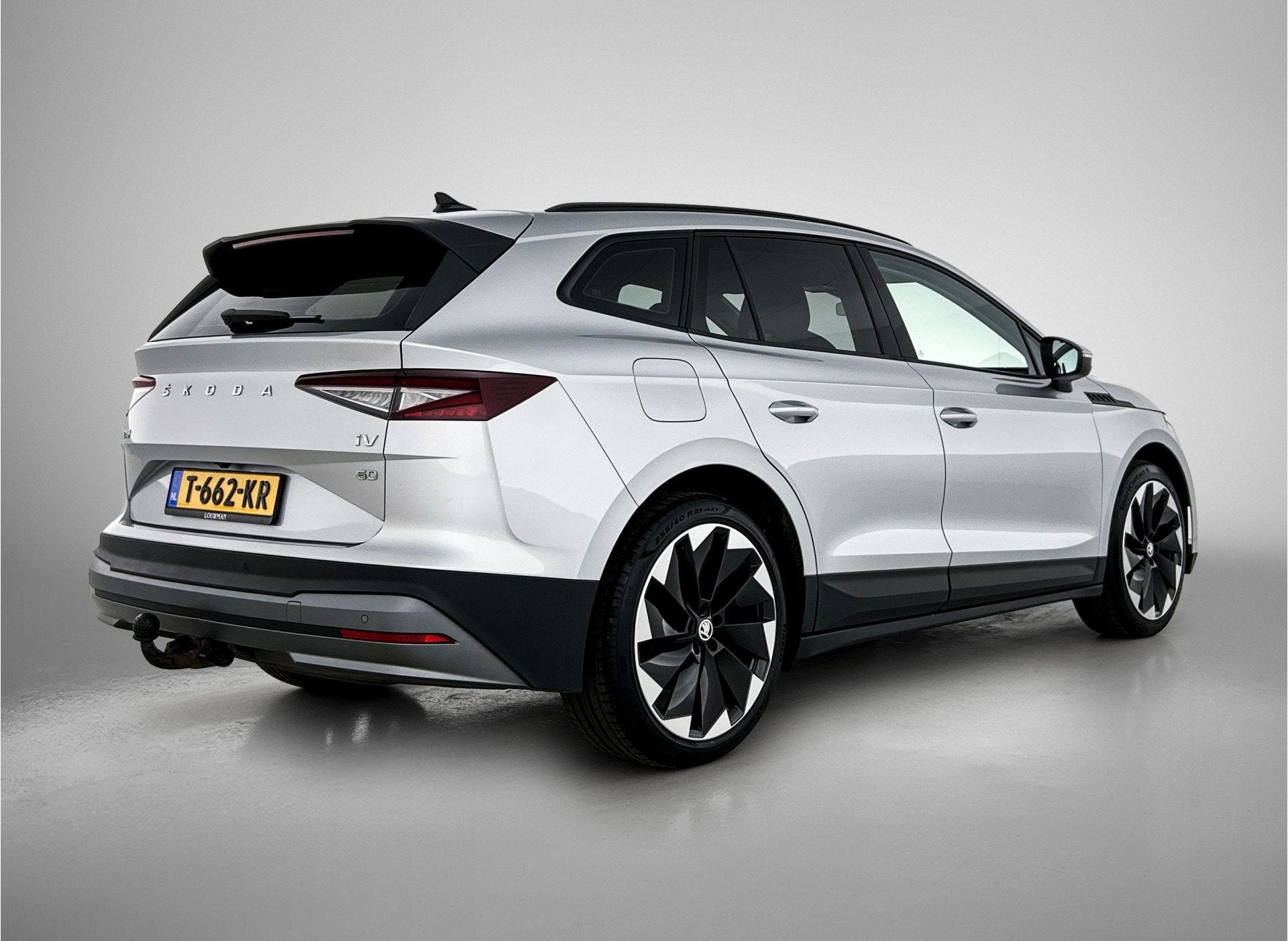 Skoda Enyaq iV 60 | SOH 94,1% | Origineel NL! | Trekhaak | N, Automaat, Zwart, 179 pk, Origineel Nederlands