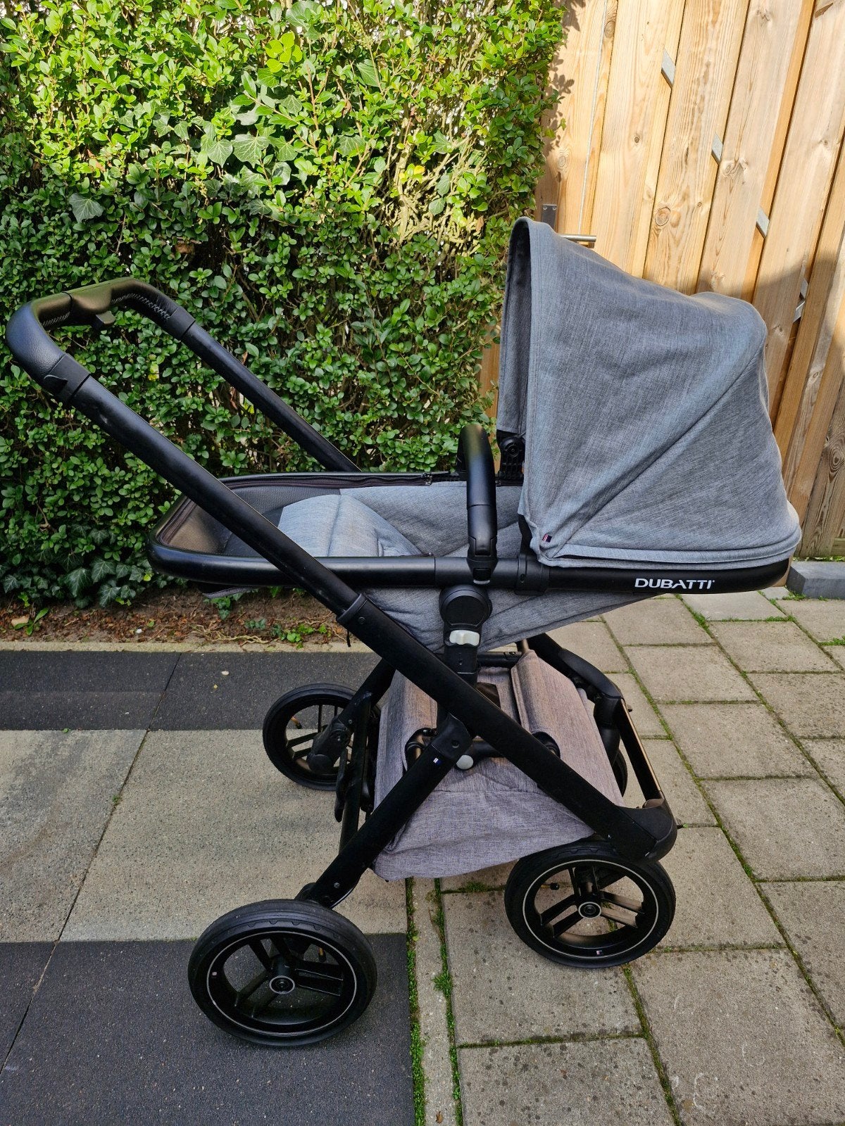 dubatti kinderwagen 2 in 1 grijs/zwart incl voetenzak, Gebruikt, Luchtbanden, Ophalen, Kinderwagen