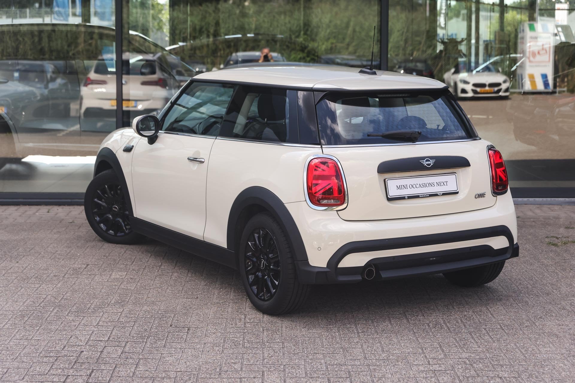 MINI Hatchback One Classic / Sportstoelen / Cruise Control /, Gebruikt, Met garantie (alle), 4 stoelen, Leder en Stof