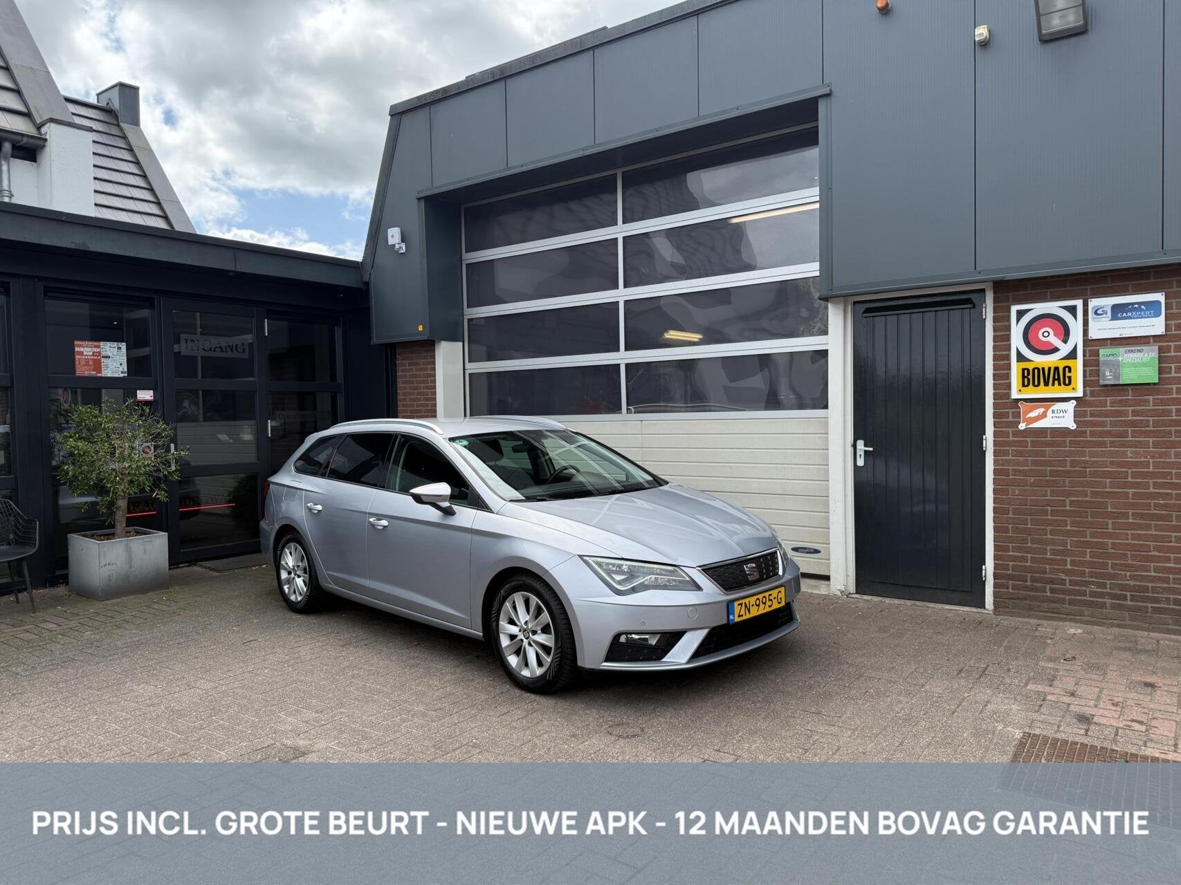 Seat Leon ST 1.0 EcoTSI Style CAMERA/CARPLAY *ALL-IN PRIJS*, 12 maanden, Stof, Gebruikt, Euro 6