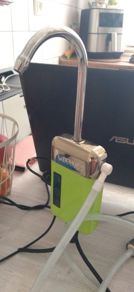 Waterdispensor/handpompje/op accu 10 euro, Watersport en Boten, Hengelsport | Witvissen, Ophalen of Verzenden, Zo goed als nieuw