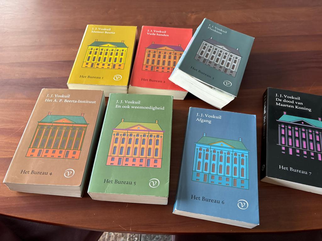 Volledige serie 'Het Bureau' van J.J. Voskuil (7 delen), Boeken, Ophalen of Verzenden, Gelezen, Nederland