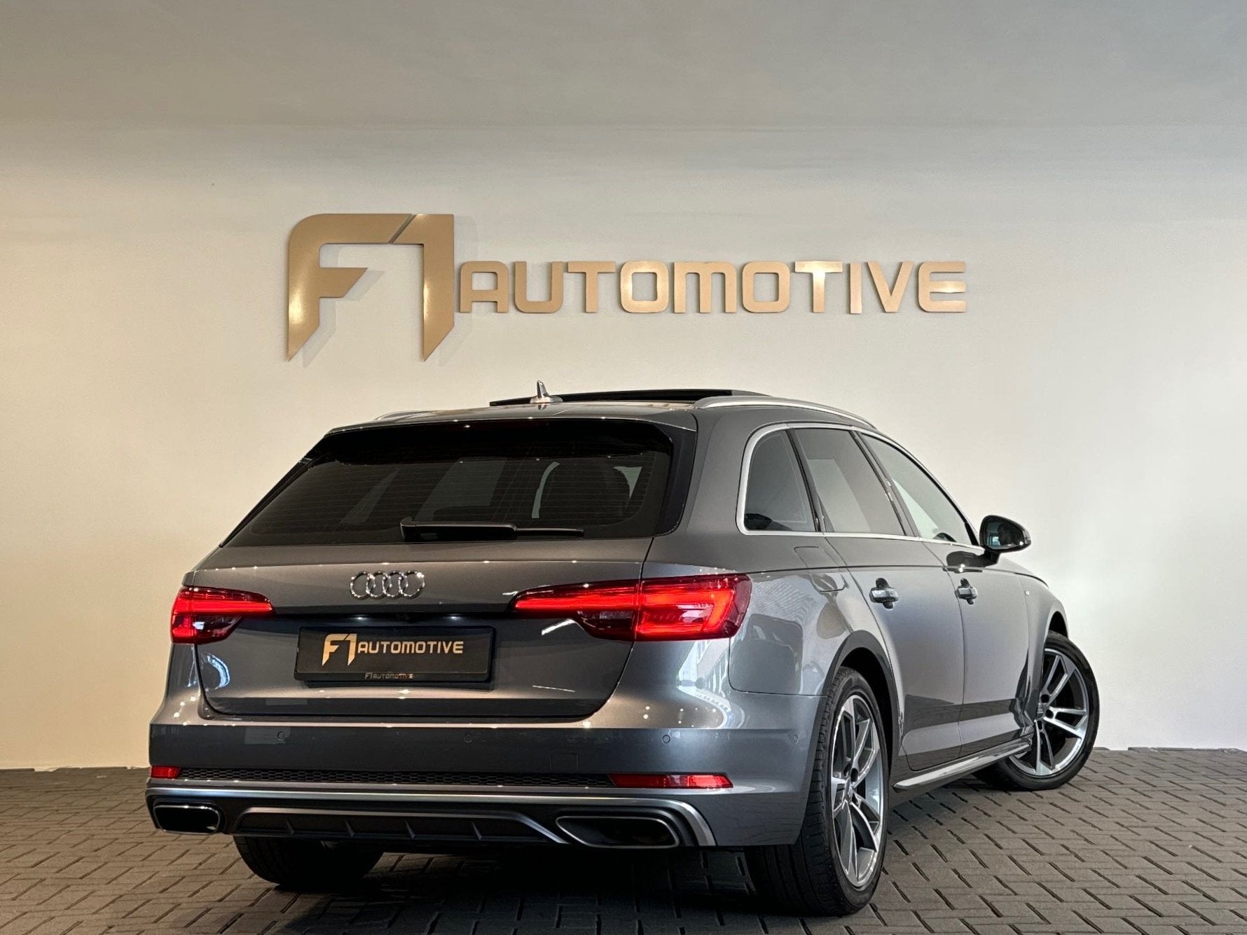 Audi A4 Avant 45 TFSI Design Pro Line, Gebruikt, Zwart, 4 cilinders, 1984 cc