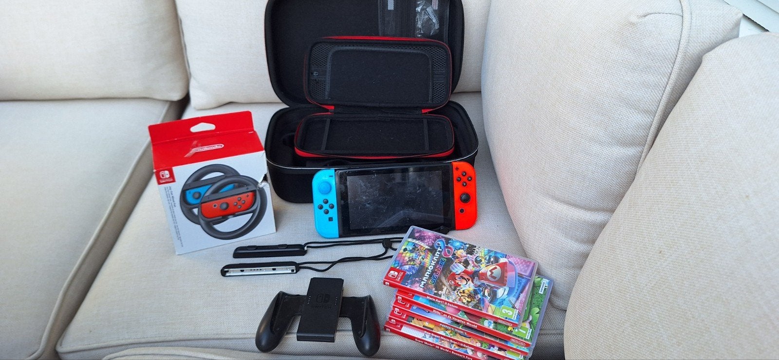 Nintendo Switch in goede staat met spellen en accessoires, Ophalen, Gebruikt, Met 2 controllers, Switch Original