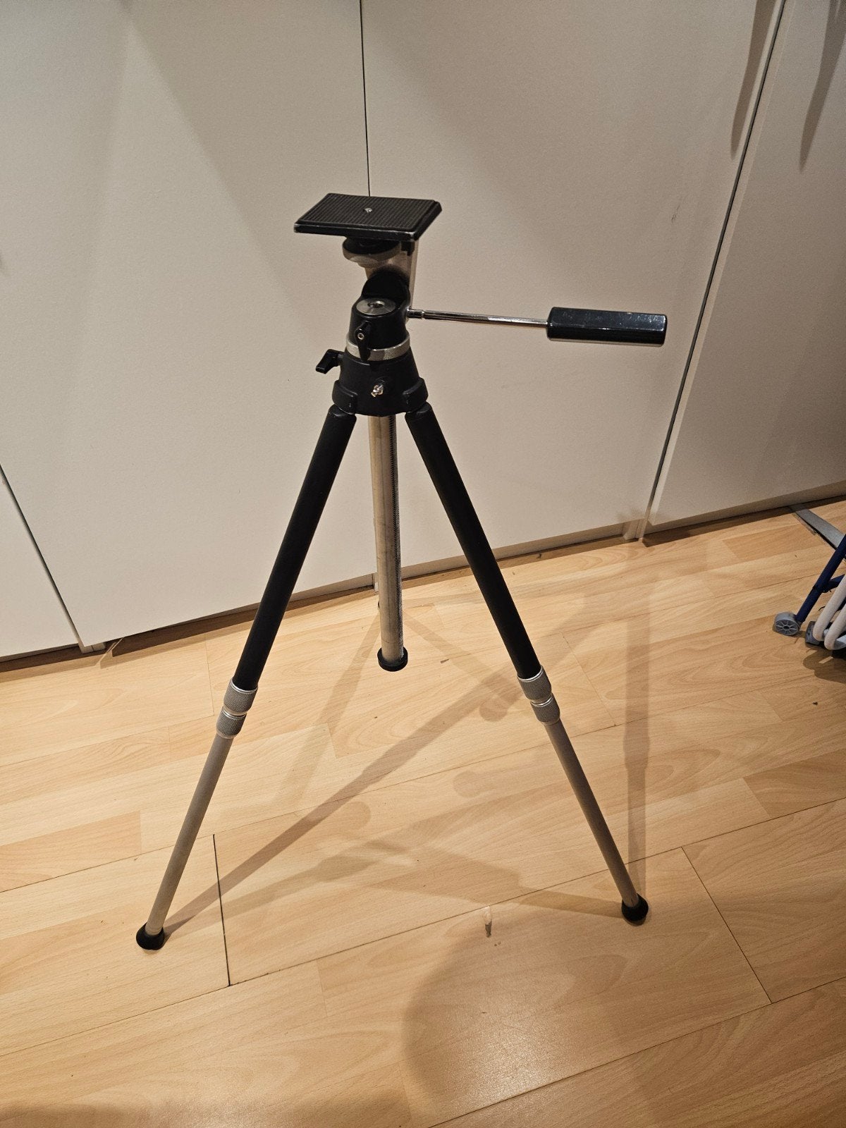 Statief  Driepoot met Balhoofd9, 150 tot 175 cm, Met balhoofd, Gebruikt, Overige merken