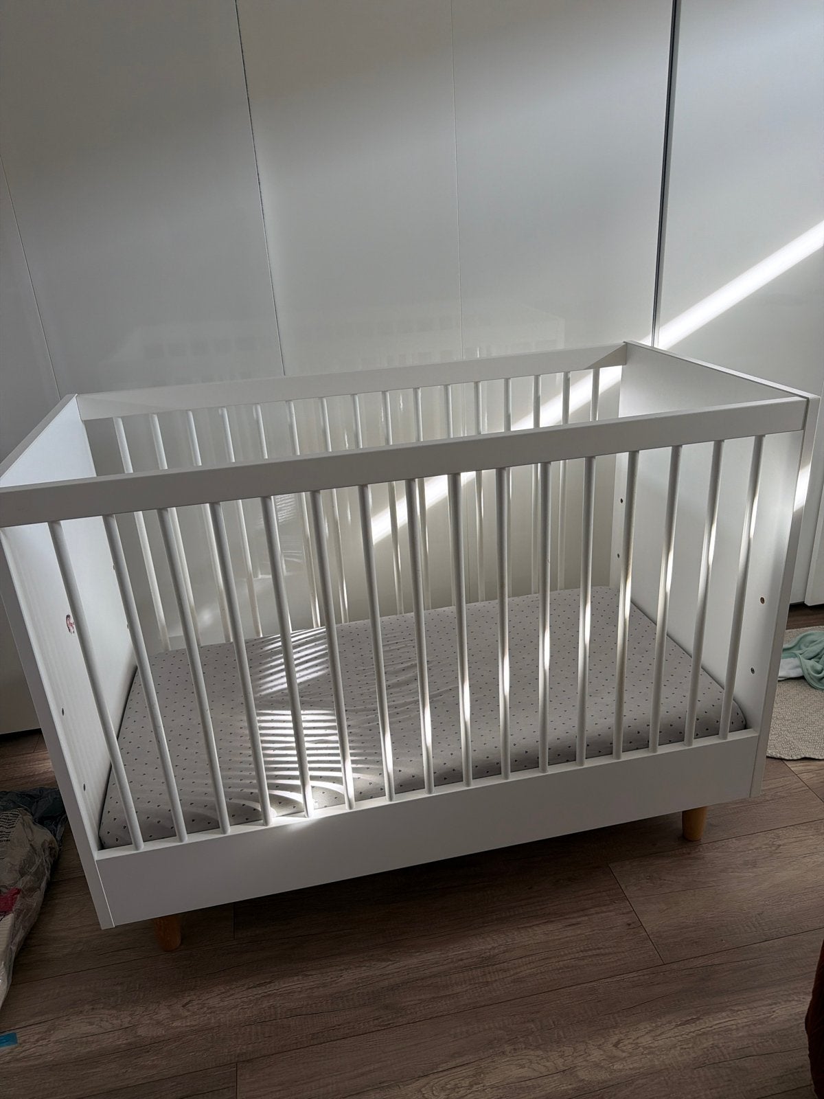 Petit amelie bocca Wit ledikant met lattenbodem en matras, Kinderen en Baby's, Babywiegjes en Ledikanten, Ophalen of Verzenden