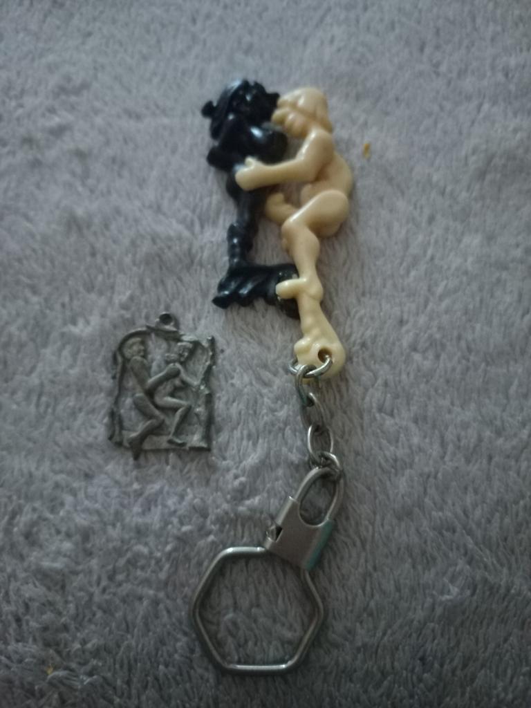 Vintage Erotica Hangers: Kama Sutra Hanger vanaf, Ophalen of Verzenden, Gebruikt, Overige typen