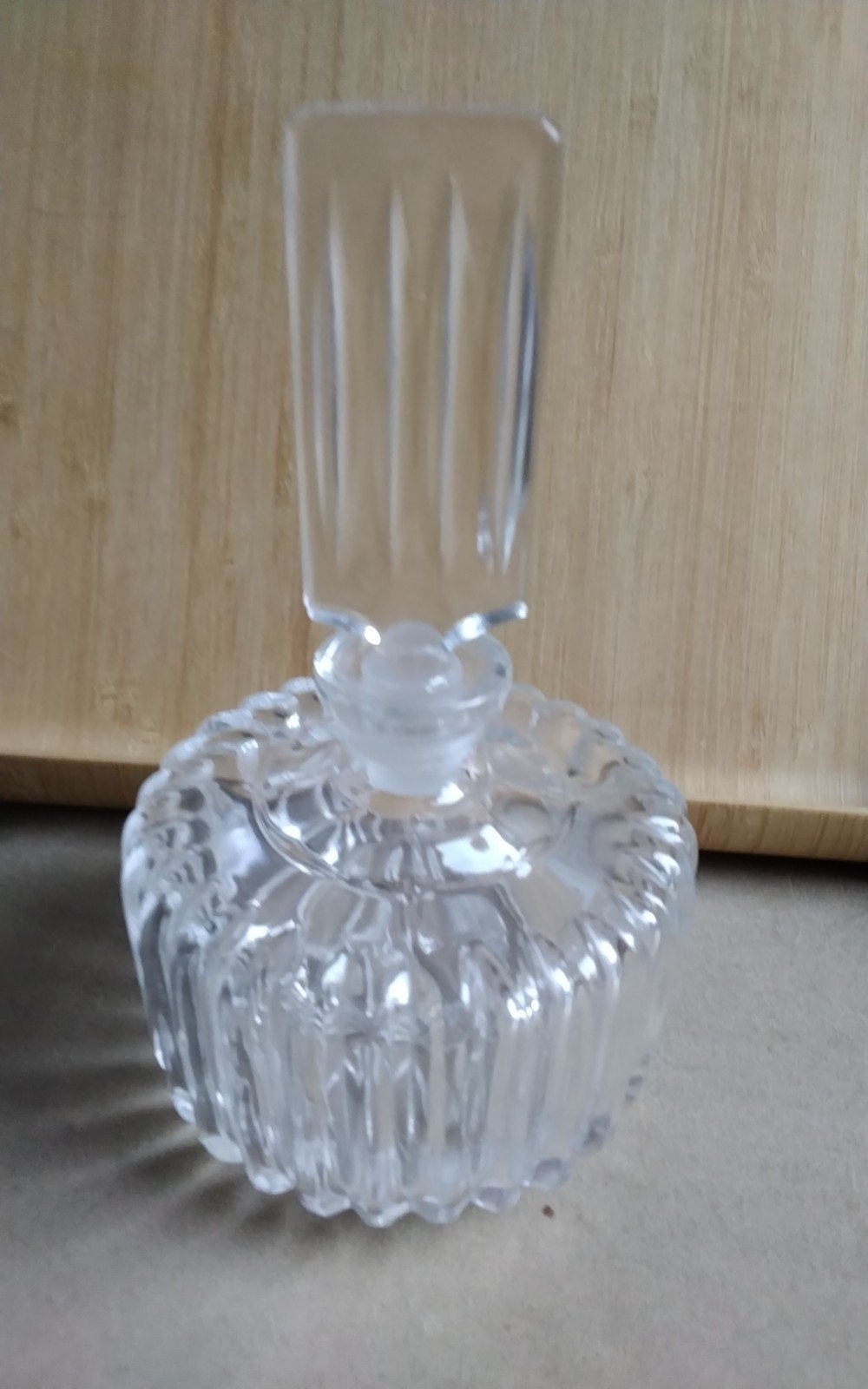Vintage  parfum flesje, Antiek en Kunst, Antiek | Glas en Kristal, Ophalen of Verzenden