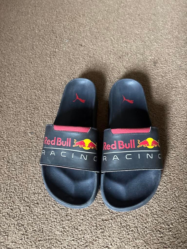 Red Bull Racing Puma Slippers, Ophalen of Verzenden, Gedragen, Zwart, Slippers