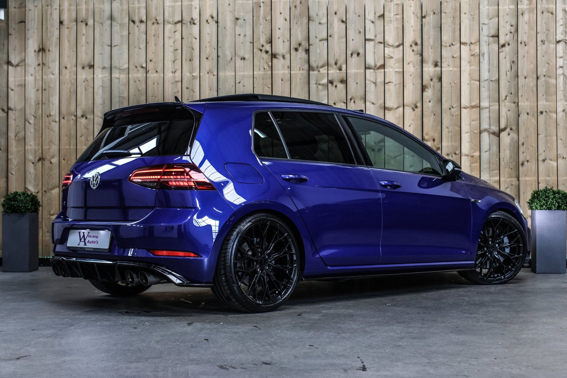 Volkswagen Golf 2.0 TSI 4Motion R *Akra*Pano*Dynaudio*DCC*Ca, Automaat, Gebruikt, 4 cilinders, 1984 cc