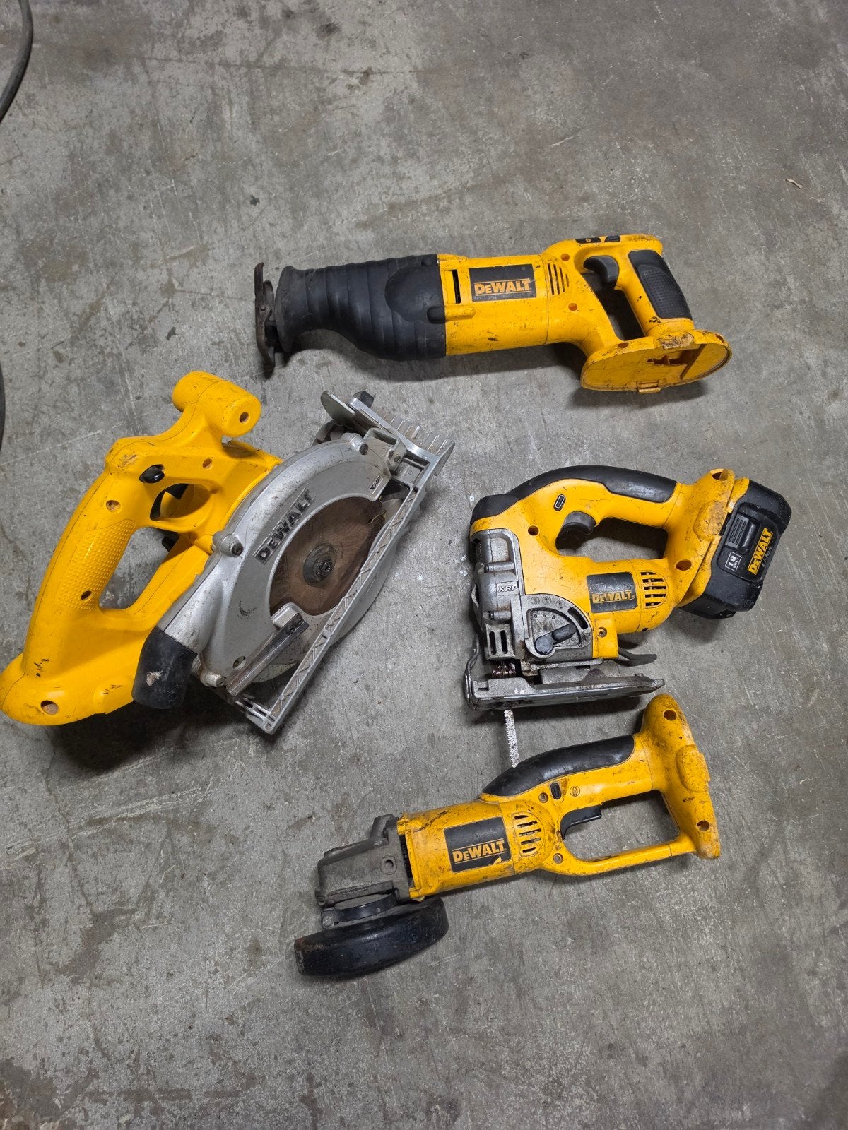 Dewalt 18v accu gereedchap, Ophalen of Verzenden, Minder dan 600 watt, Decoupeerzaag, 30 tot 70 mm