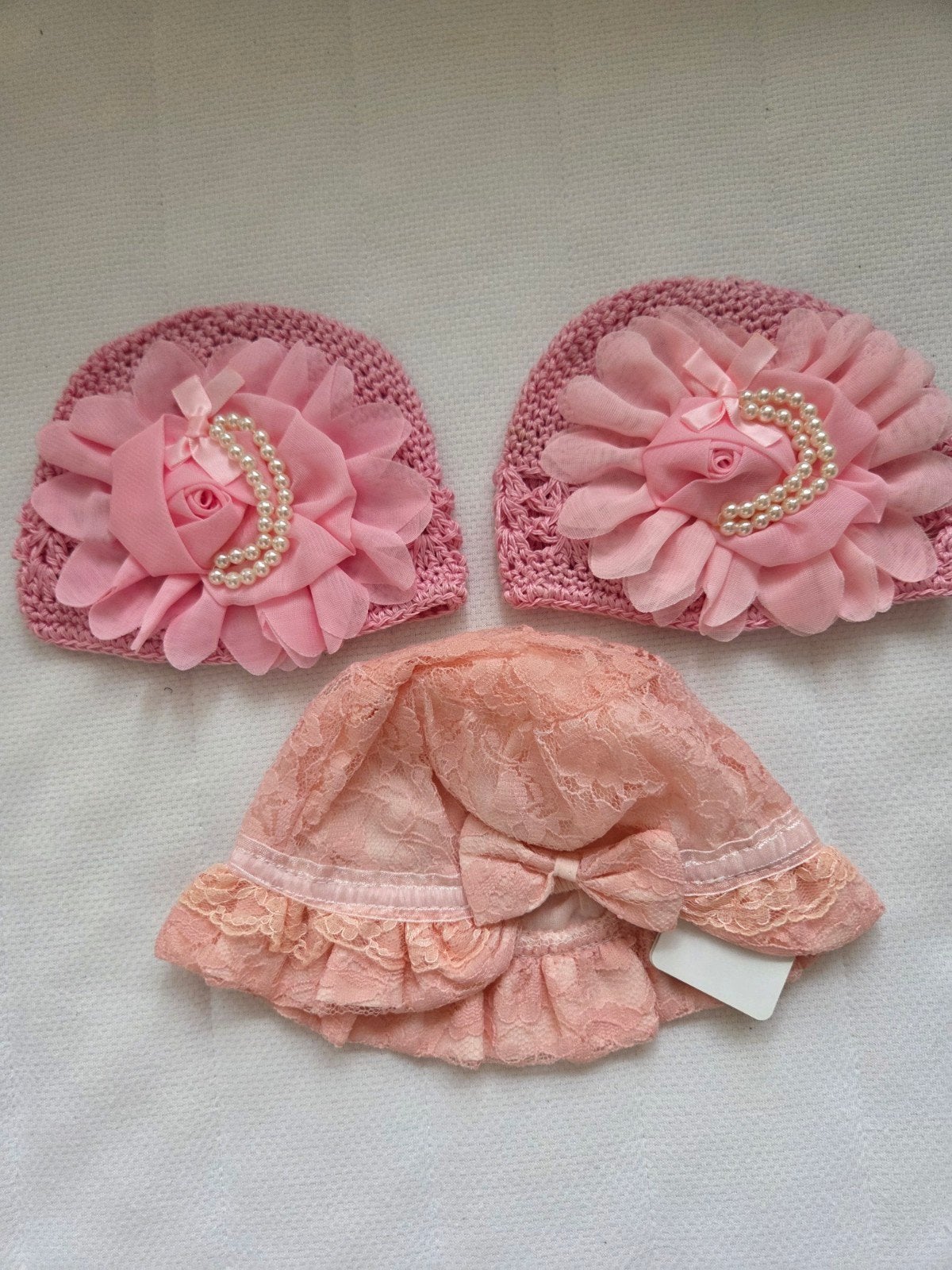 3 schattige roze baby mutsjes voor meisjes, Kinderen en Baby's, Babykleding | Mutsen, Sjaals en Wanten, Ophalen of Verzenden, Zo goed als nieuw