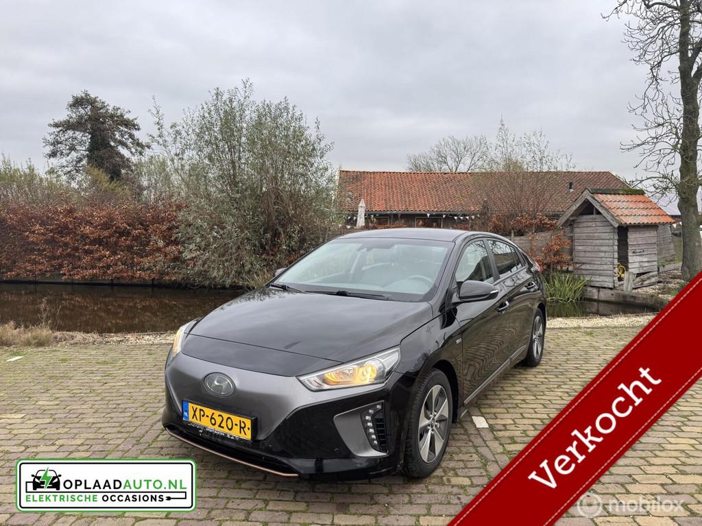 Hyundai IONIQ Comfort EV | Camera | ACC, 136 pk, Gebruikt, Met garantie (alle), Zwart