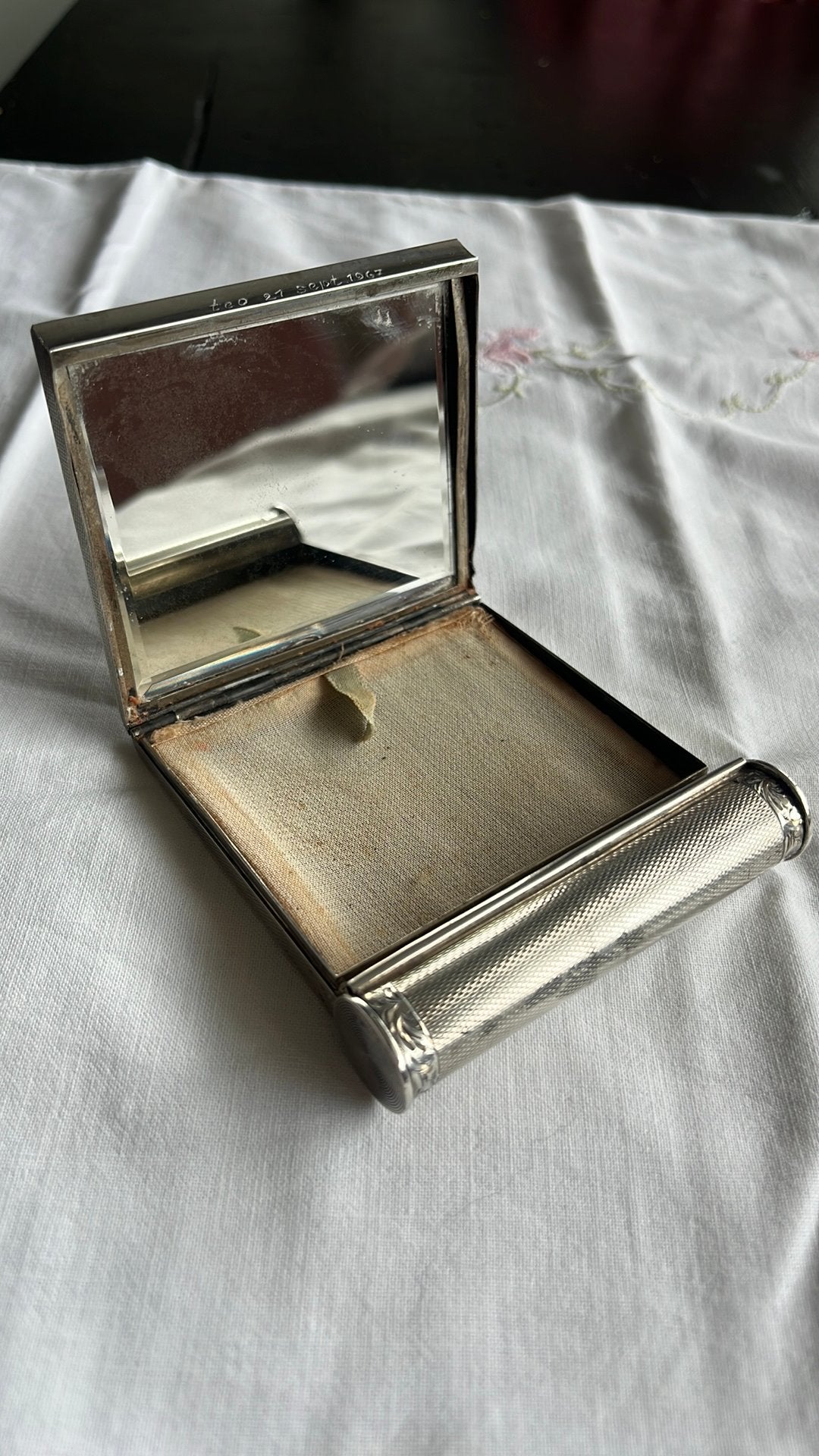 Zilveren poederdoos met lipstickhouder, Ophalen of Verzenden, Zilver