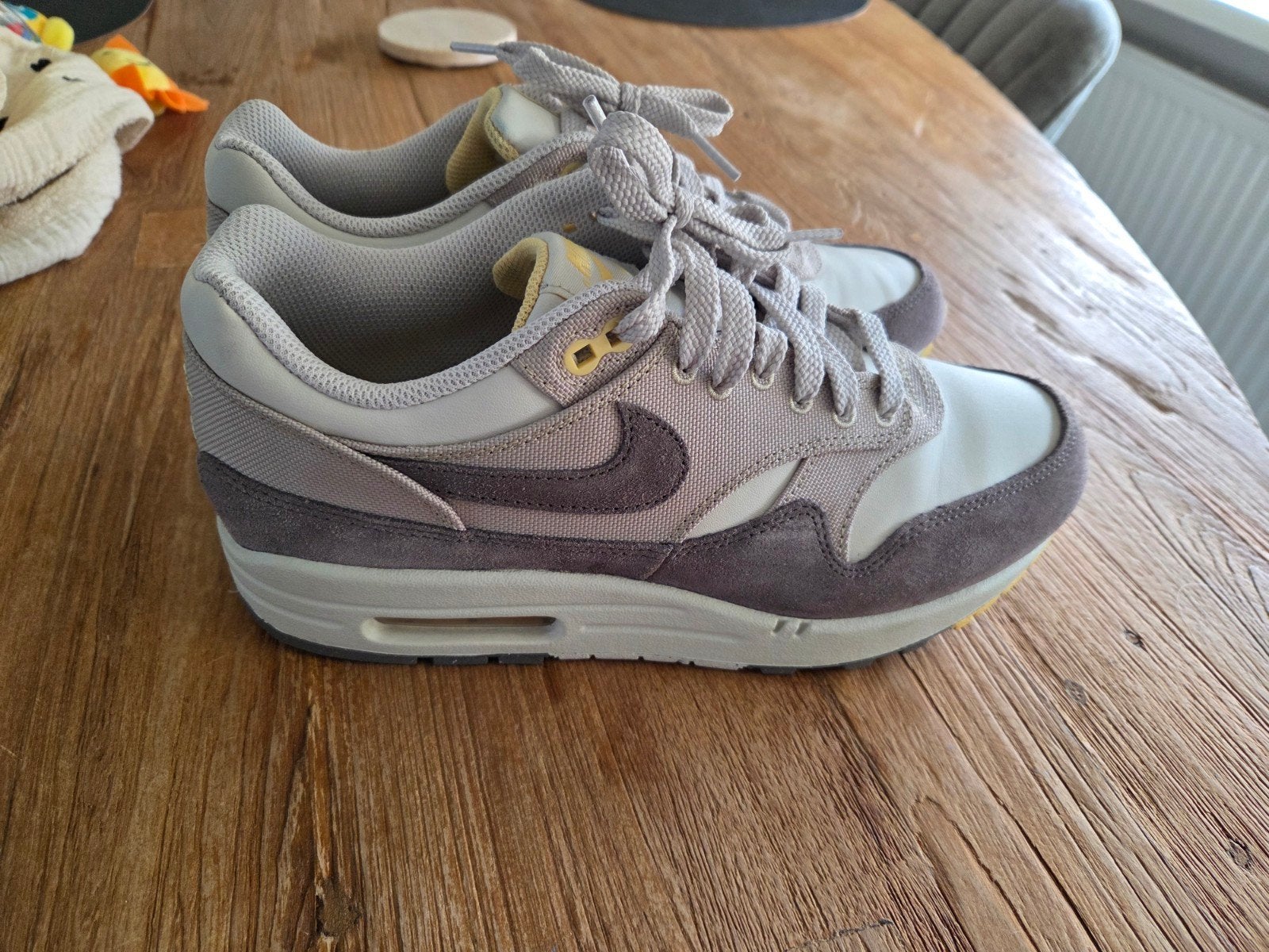 Nike Air Max 1 sneakers - Maat 41, Kleding | Dames, Nike, Ophalen of Verzenden, Sneakers of Gympen, Grijs