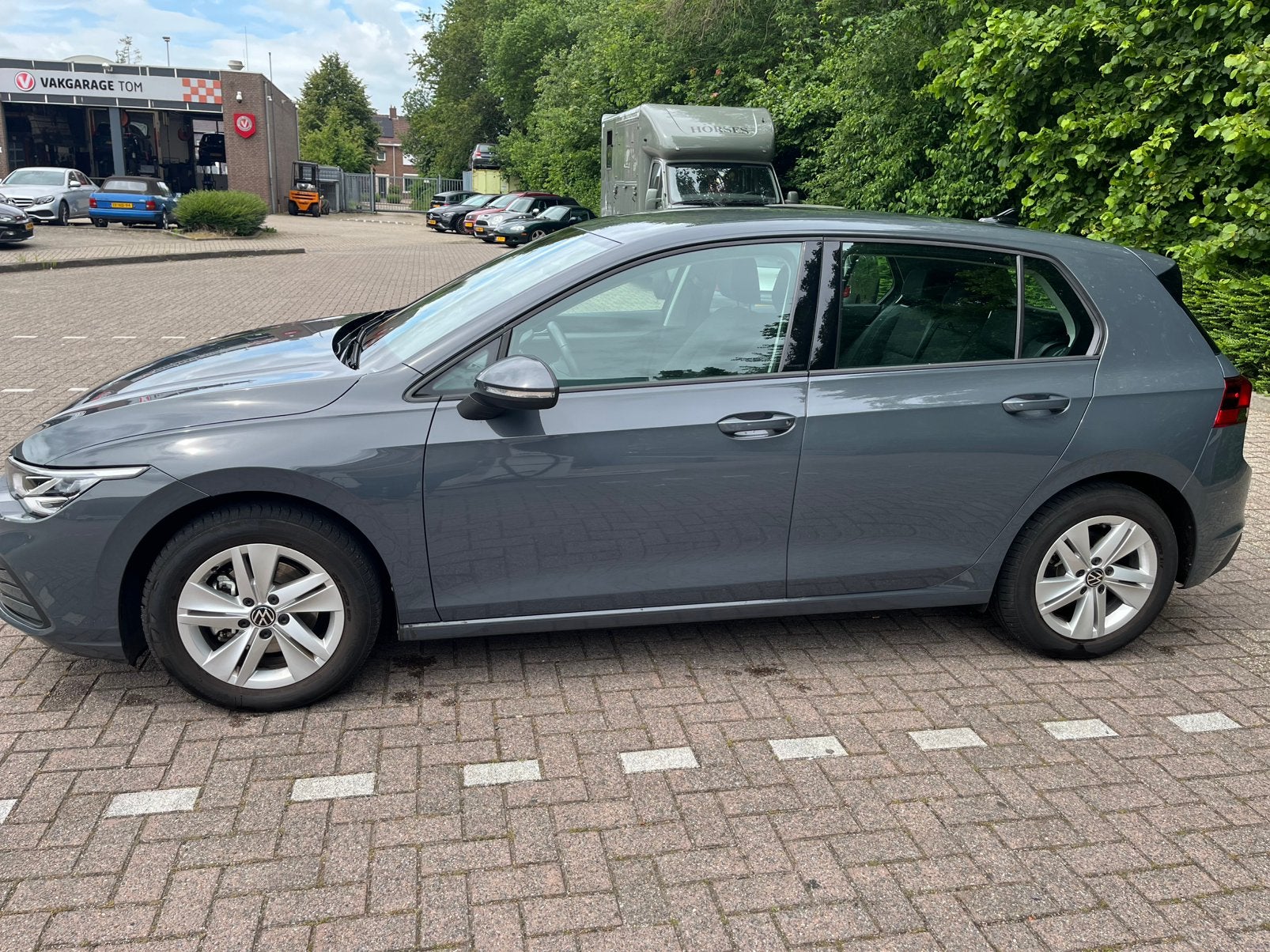 Volkswagen Golf 1.0 Etsi 110pk 7-DSG 2024 Grijs, Auto's, 1204 kg, 650 kg, 3 cilinders, 999 cc