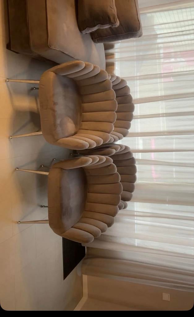 Hoekbank en 4 eettafelstoelen - Zo goed als nieuw, 250 tot 300 cm, 100 tot 125 cm, Hoekbank, Ophalen of Verzenden