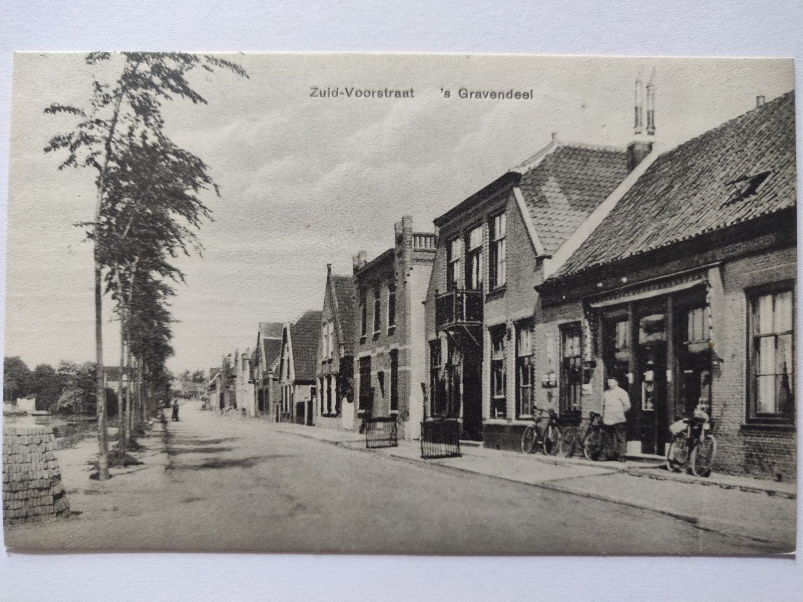 C1030 s Gravendeel, Verzamelen, Ansichtkaarten | Nederland, Ophalen of Verzenden, 1920 tot 1940