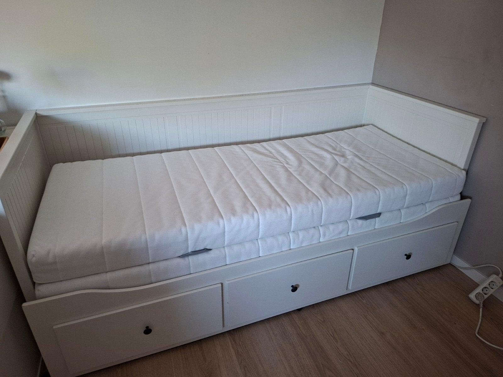 Hemmes bedbank uitschuifbed, Ophalen, Gebruikt, Tweepersoons