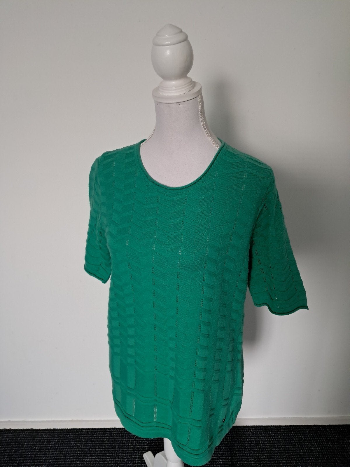 Top L, Kleding | Dames, T-shirts, Ophalen of Verzenden, Zo goed als nieuw, Groen, Zonder mouw