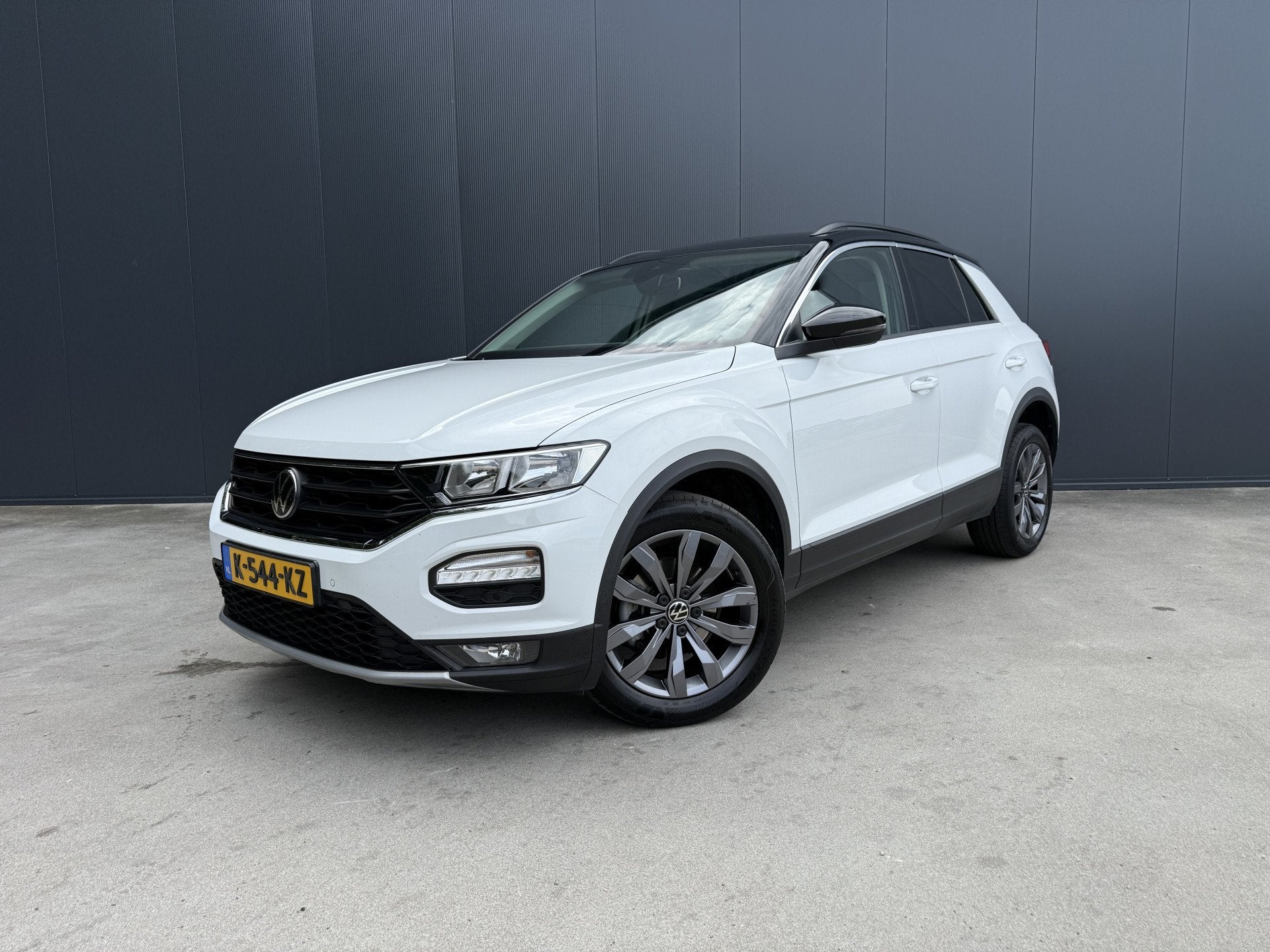 Volkswagen T-Roc 1.0 TSI Style 1e EIGENAAR ADAPT CRUISE CAME, Voorwielaandrijving, Gebruikt, Euro 6, 116 pk