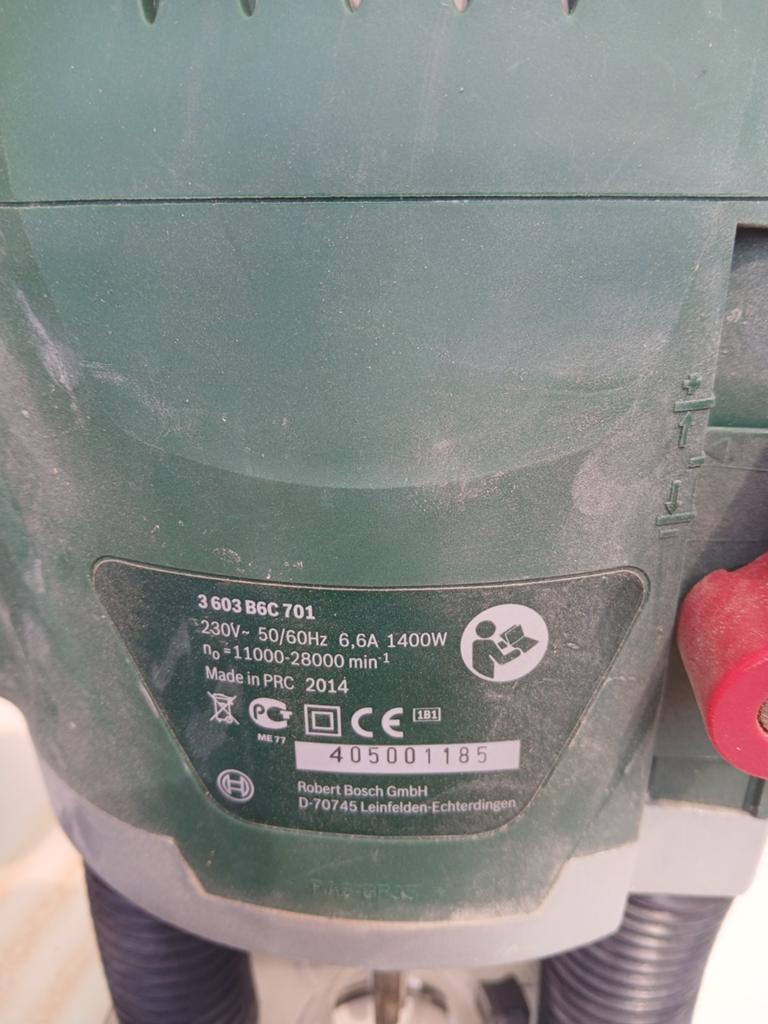 Bosch POF 1400 ACE Bovenfrees met Freesset, Doe-het-zelf en Verbouw, Gereedschap | Freesmachines, Ophalen, Gebruikt, Bovenfrees