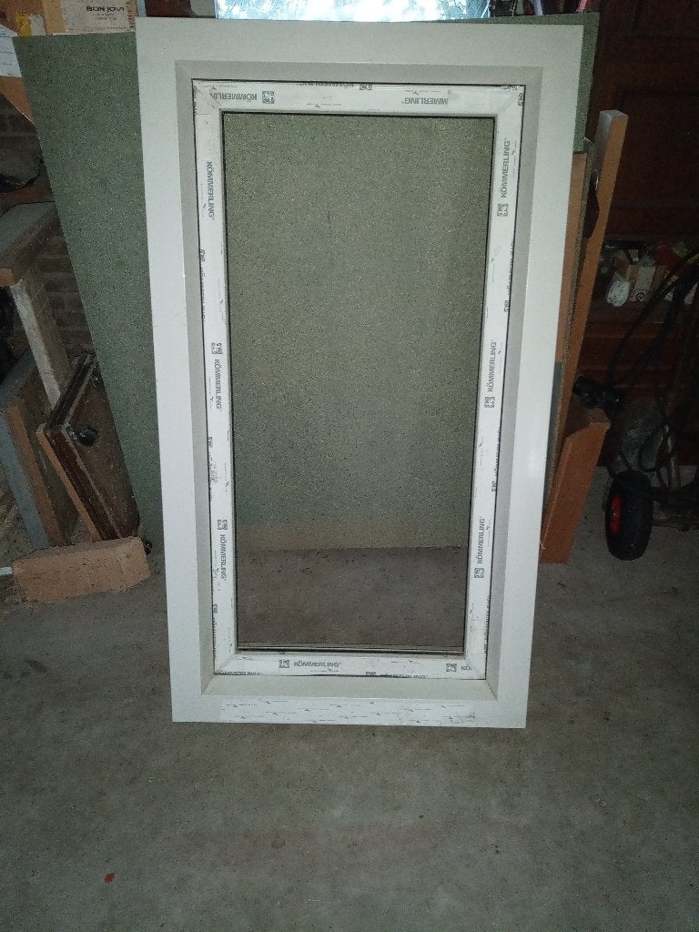 Kunststof kozijn, afm. 770 x 1370 mm, v.v. draaikiepraam, Ophalen, Nieuw