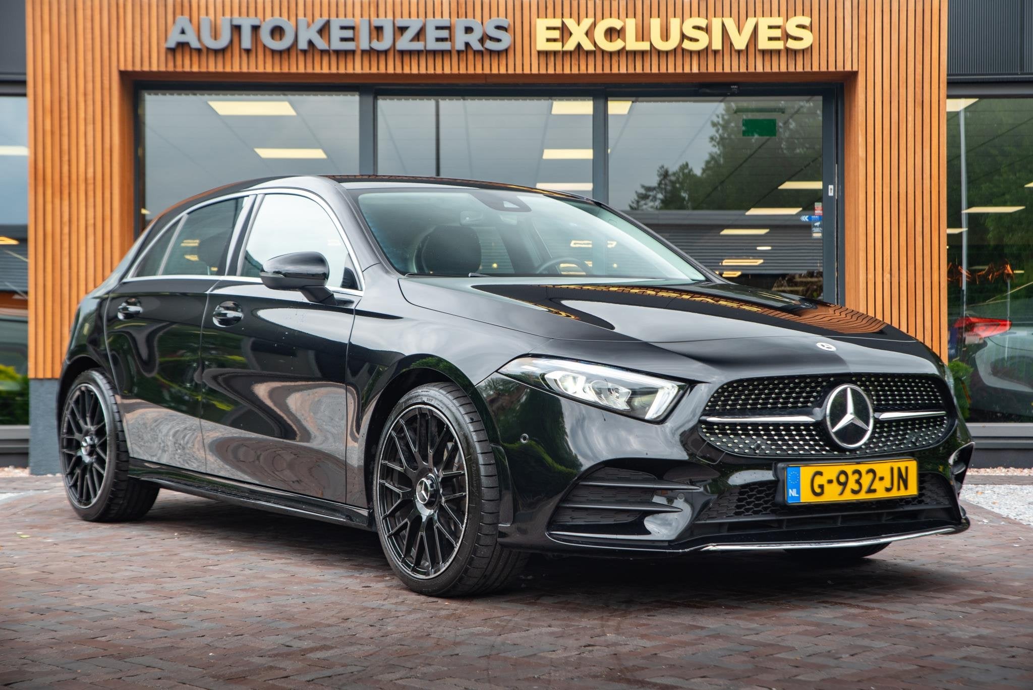 Mercedes-Benz A-Klasse 180 Business Solution AMG Ambient Cru, Auto's, 136 pk, Gebruikt, 4 cilinders, Zwart
