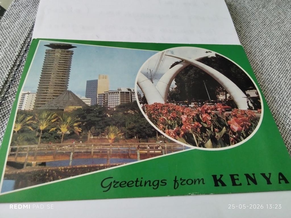 Vintage Ansichtkaart Kenia: Nairobi & Mombasa Olifantstanden, Ophalen of Verzenden