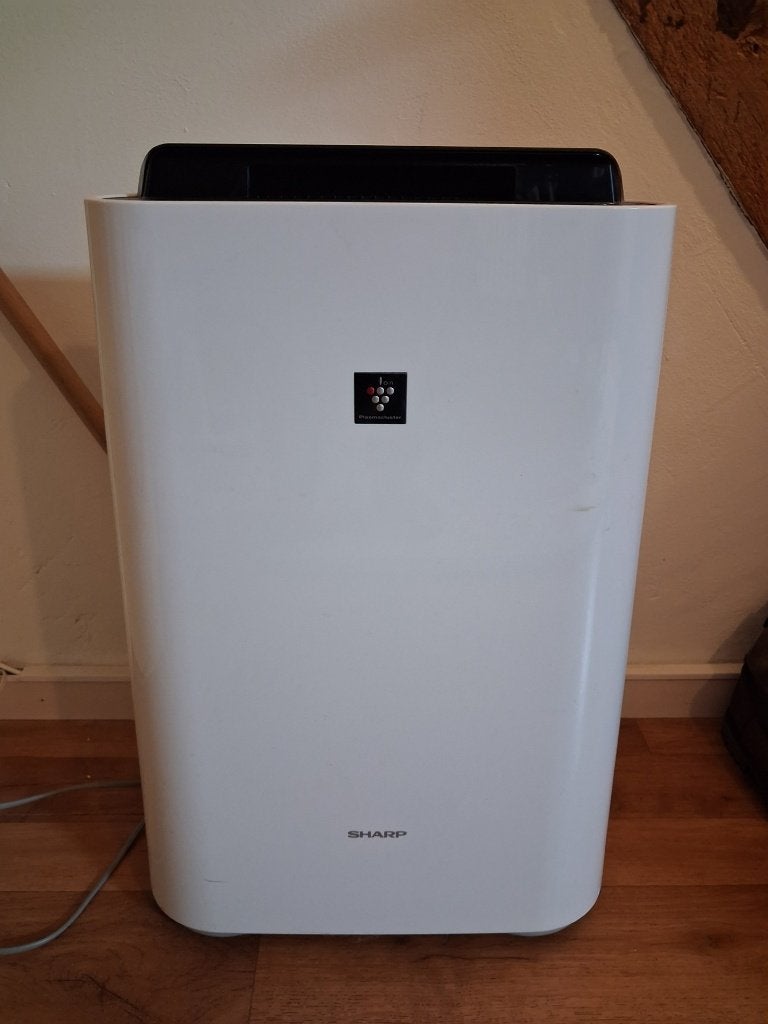 SHARP KC-D50EUW luchtreiniger, Ophalen, Zo goed als nieuw, Luchtreiniger