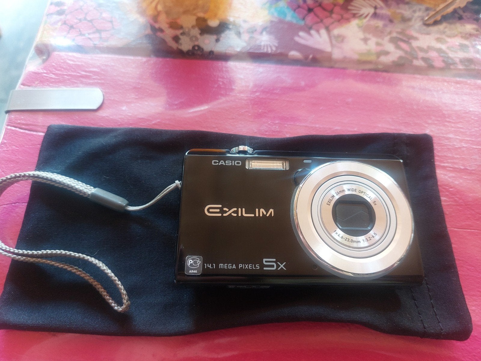 Casio exilim ex-z680 camera 14.1 mp 5x zoom, Ophalen of Verzenden, Overige Merken
